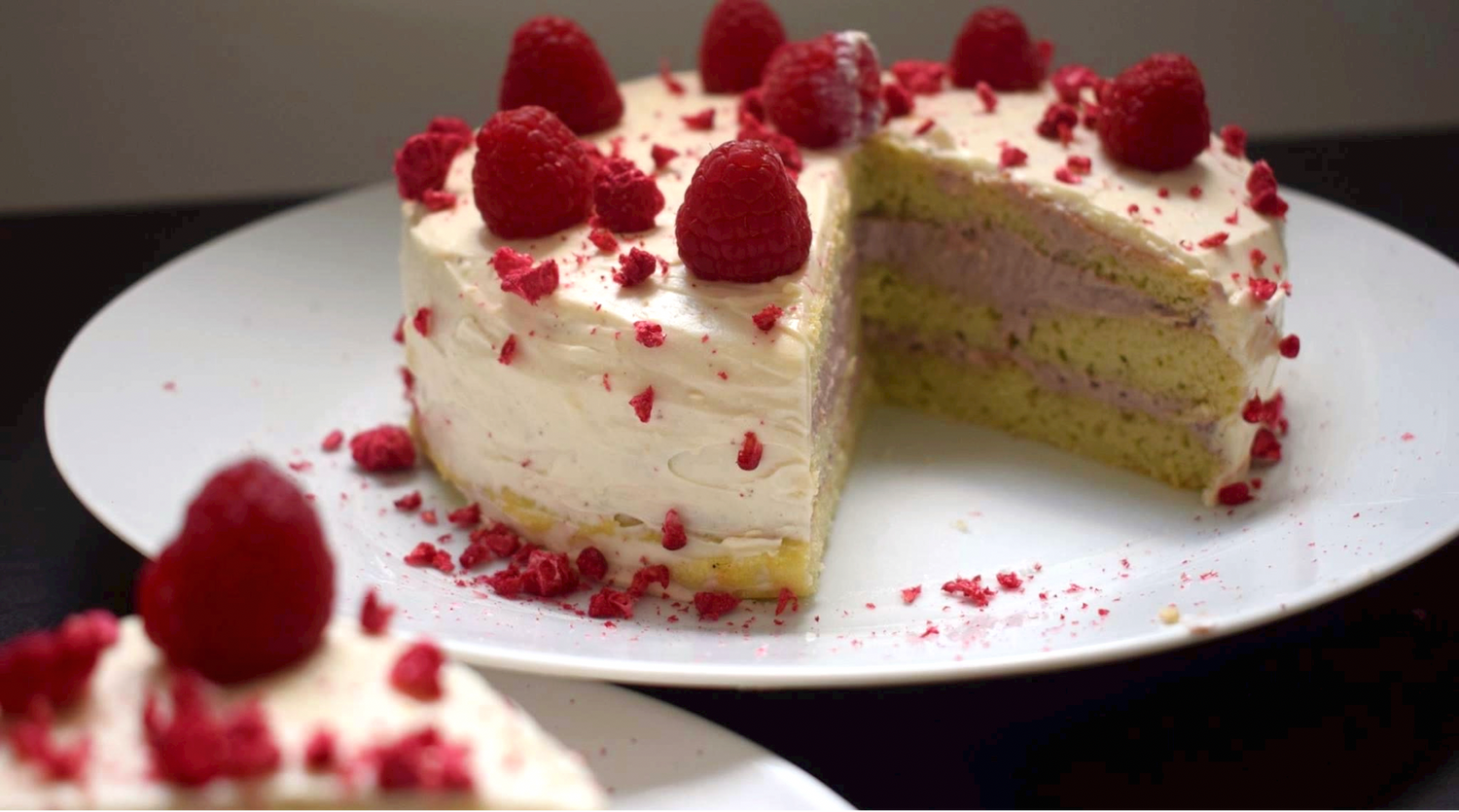 تورتة كيتو بدقيق جوز هند