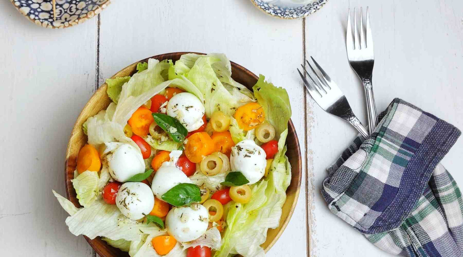 سلطة خضروات مع موزاريلا - Eat Good
