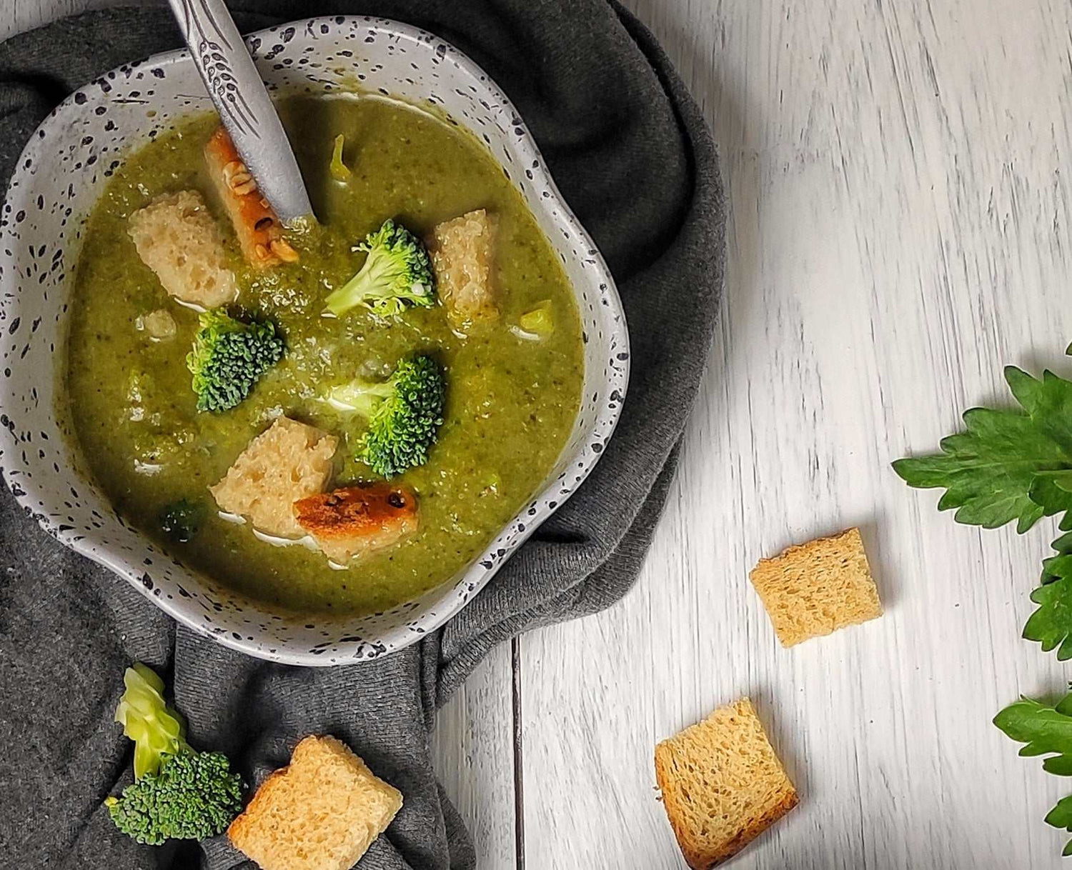 شوربة بروكلي صحية نباتية - Eat Good