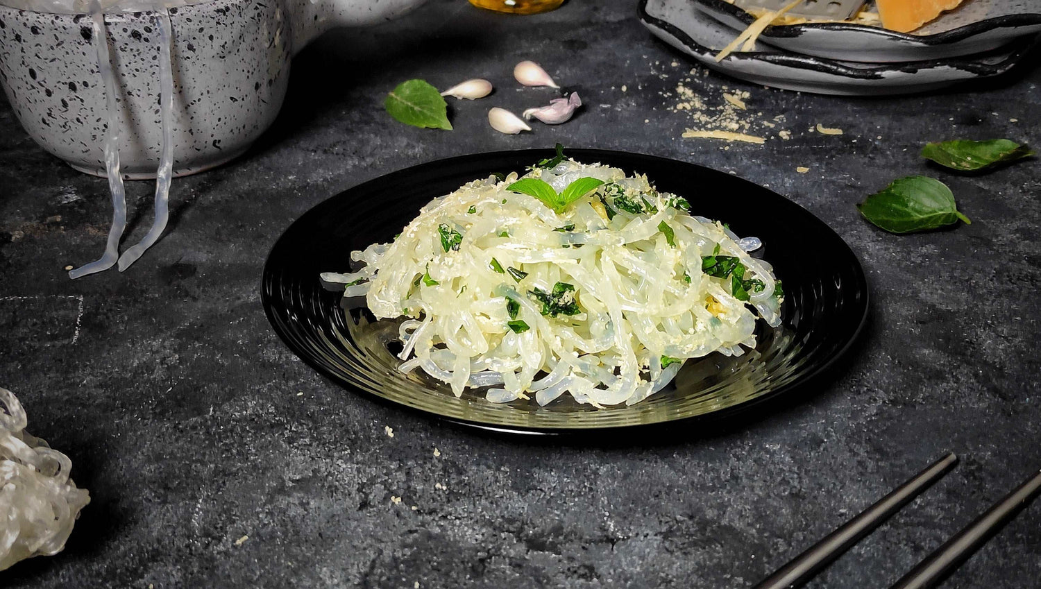 مكرونة كيتو بصوص الثوم والجبن - Eat Good